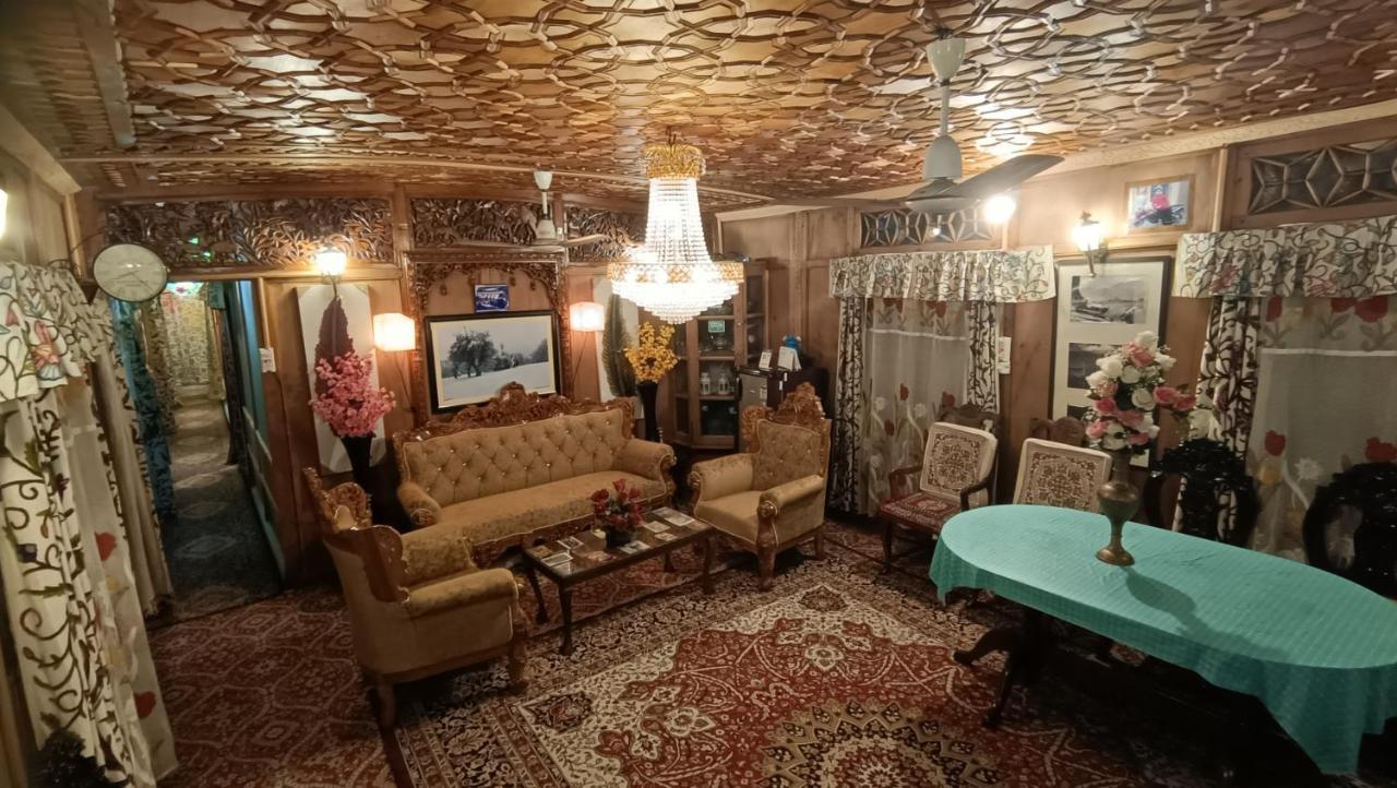 Heritage Geneva House Boat Srīnagar المظهر الخارجي الصورة
