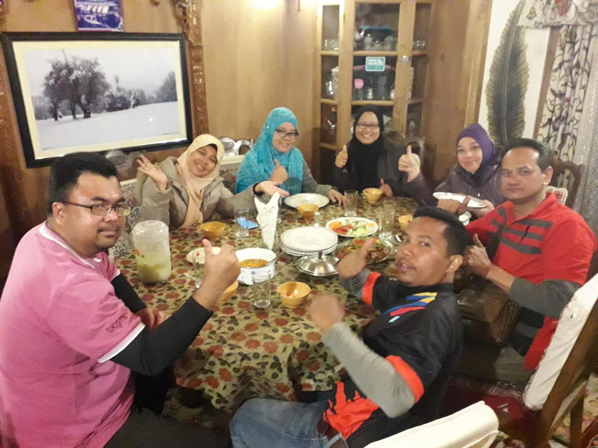 Heritage Geneva House Boat Srīnagar المظهر الخارجي الصورة