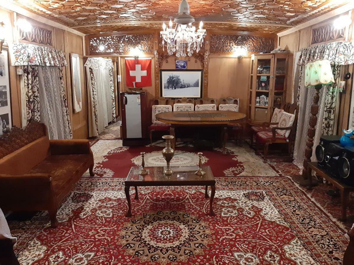 Heritage Geneva House Boat Srīnagar المظهر الخارجي الصورة